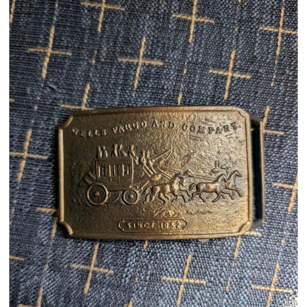 Wells Fargo Company Stagecoach Carriage Since 1852 Vtg Belt Buckle